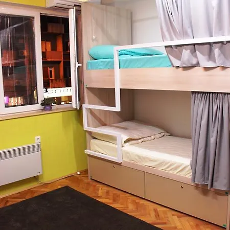 Daire Rekord Hostel *