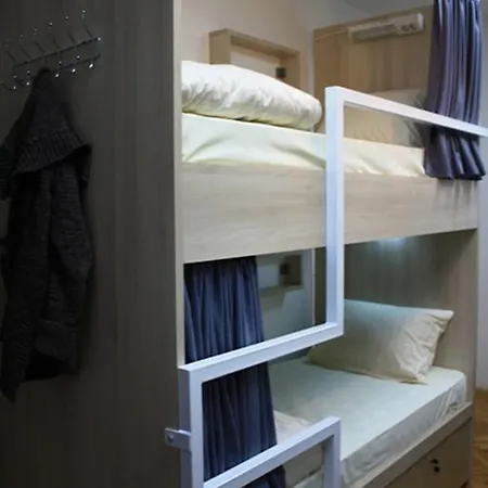 Daire Rekord Hostel *